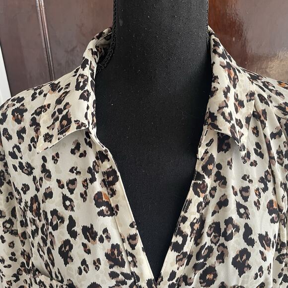 Maurices NEW NWT Leopard Print Button Front Blouse Plus Size 3X - Picture 3 of 5